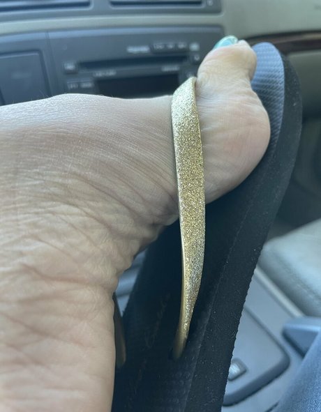 Naakte gelekte OnlyFans-foto van Mimifootnip