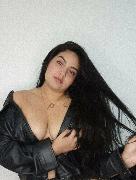 Naken lekkede OnlyFans-bilde av Piarosexxx