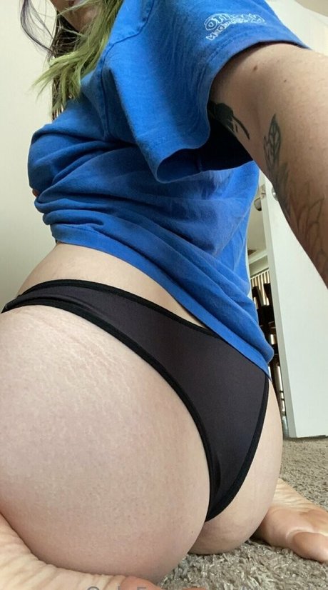 Alasti lekkinud OnlyFans-i pilt Thacals