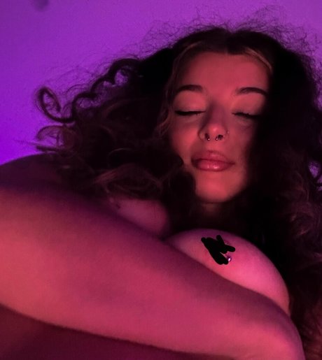 Keelyyedwards naked leaks OnlyFans pic