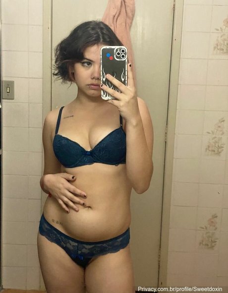 Foto di nudo di fuga di OnlyFans di Sweetlahna