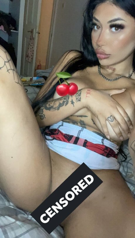 Nahá fotka uniklých OnlyFans od Sadielee