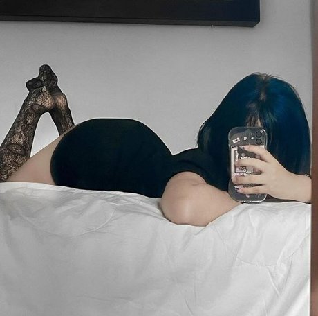 Обнаженная фотография утечки OnlyFans от Slythye