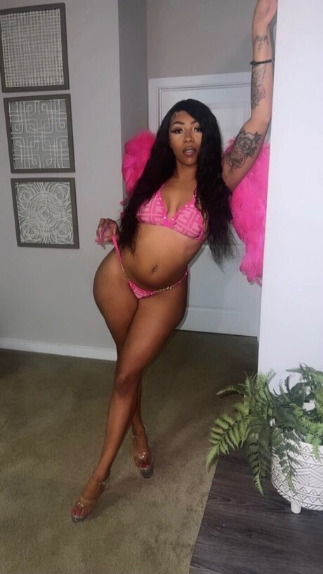 Naken lekkede OnlyFans-bilde av Kolaa