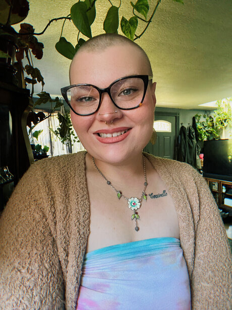 Nacktes geleaktes OnlyFans-Foto von Blair Lovett