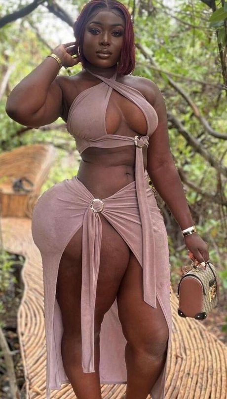 Nacktes geleaktes OnlyFans-Foto von Empressnard