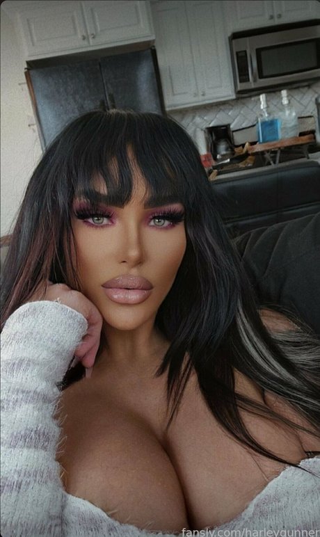 Alasti lekkinud OnlyFans-i pilt Harley Gunner