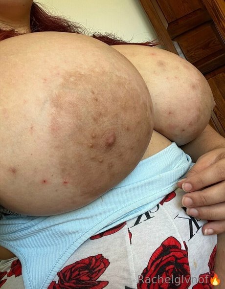 Nacktes geleaktes OnlyFans-Foto von Rachelglvn