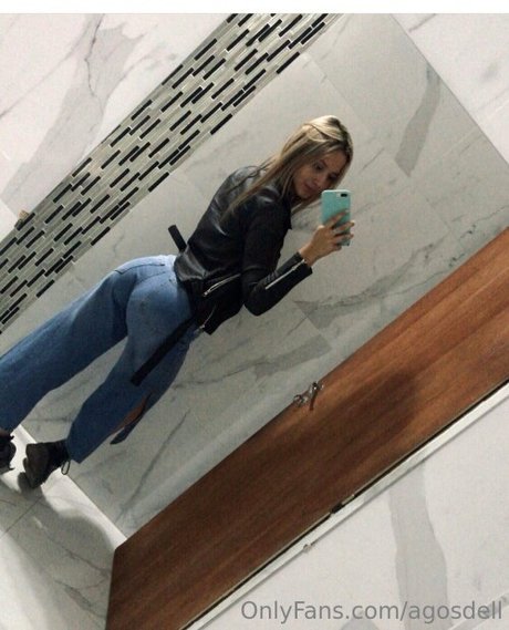 Nacktes geleaktes OnlyFans-Foto von Agos Dell