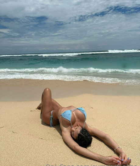 Обнаженная фотография утечки OnlyFans от Gymnastalina