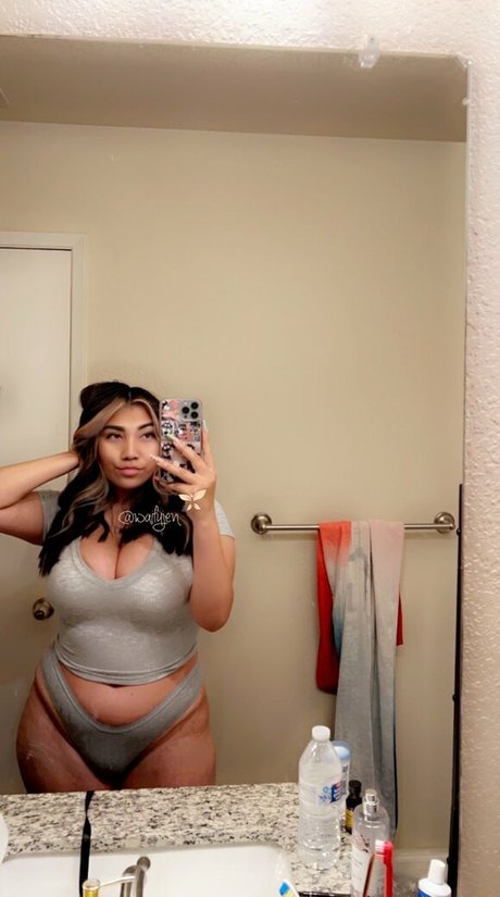 Foto di nudo di fuga di OnlyFans di Ahegaojen