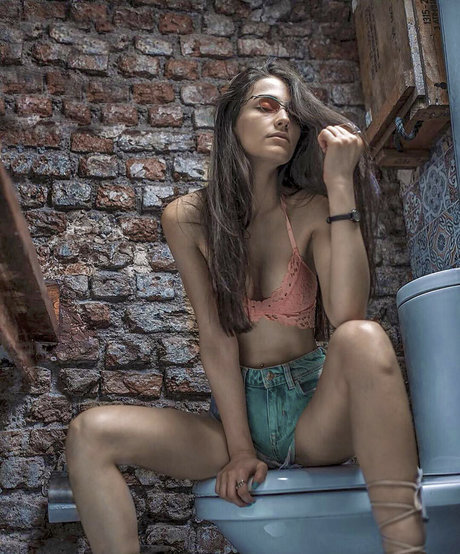 Foto desnuda filtrada de OnlyFans de Vahide Bulu