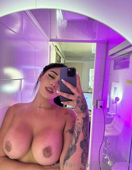 Naken lekkede OnlyFans-bilde av Sofiiapink