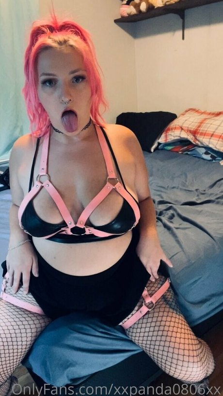 Naken lekkede OnlyFans-bilde av Xxpanda0806xx