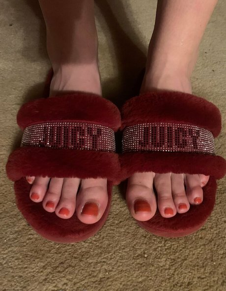 Nahá fotka uniklých OnlyFans od Amazonianstoes