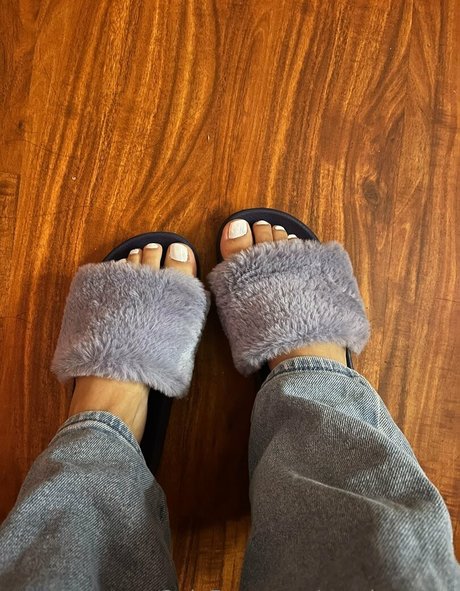 Naakte gelekte OnlyFans-foto van Moniqueee8