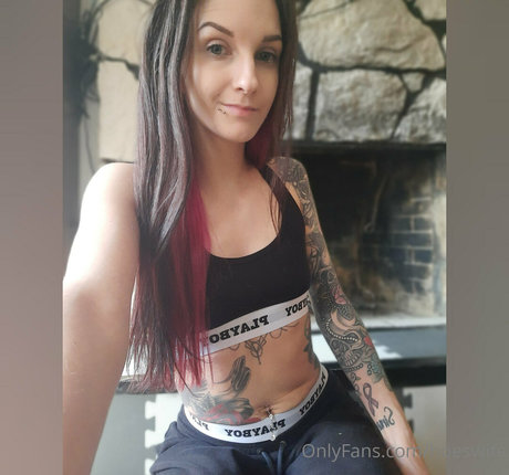 Naken lekkede OnlyFans-bilde av Hoeswife