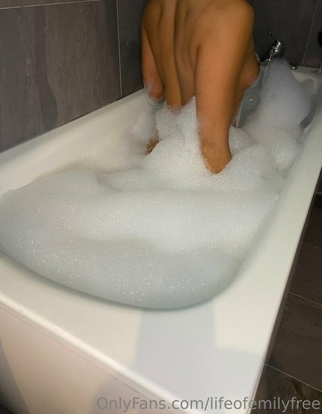 OnlyFans-model Lifeofemilyfree