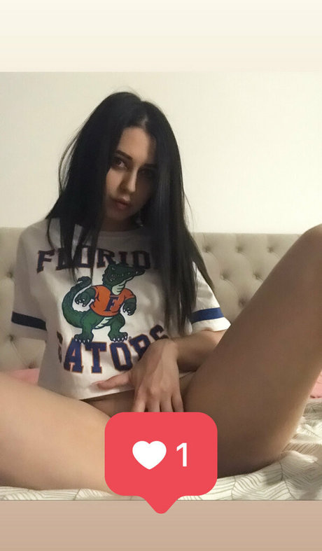 OnlyFans-model Trixiietangfree