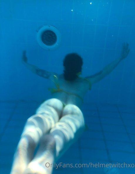 Nacktes geleaktes OnlyFans-Foto von Helmetwitchxo