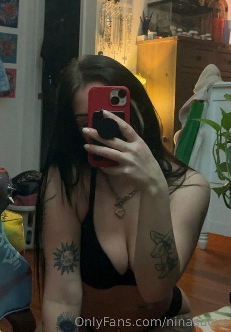 Alasti lekkinud OnlyFans-i pilt Ninasucxs