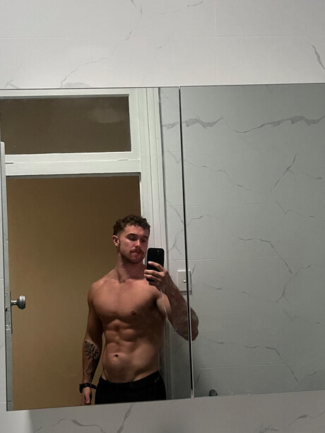 Photo nue de fuite OnlyFans de Tom Cutler