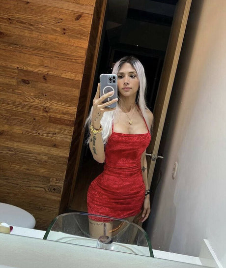 Naken lekkede OnlyFans-bilde av Ts Nathybahamon