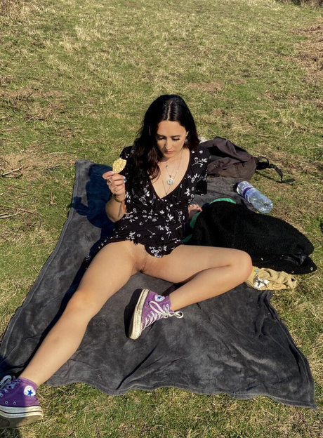 Foto desnuda filtrada de OnlyFans de Bratbaby555