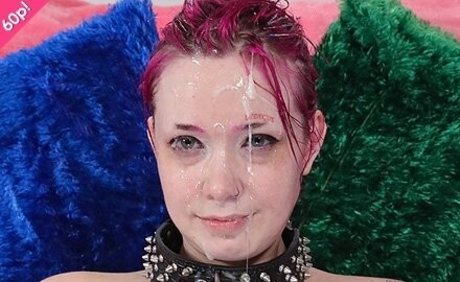 Naken lekkede OnlyFans-bilde av Facial Abuse