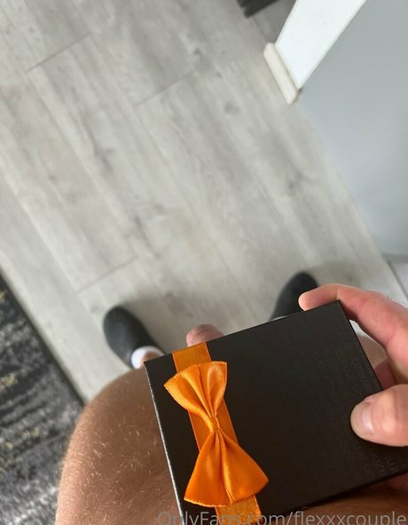 Naken läckt OnlyFans-bild av Flexxxcouple