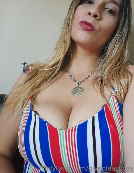 Foto di nudo di fuga di OnlyFans di Givepleasuree