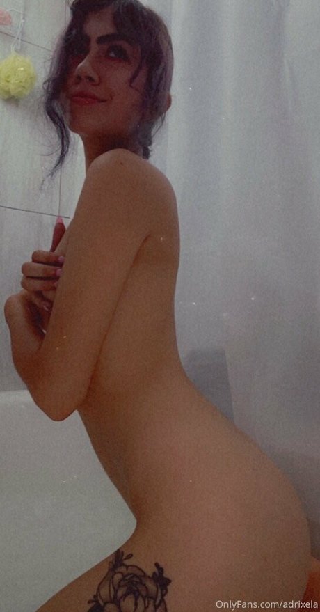 Nahá fotka uniklých OnlyFans od Adrixela