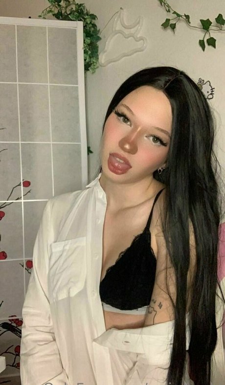 Naken lekkede OnlyFans-bilde av Weirdoroki