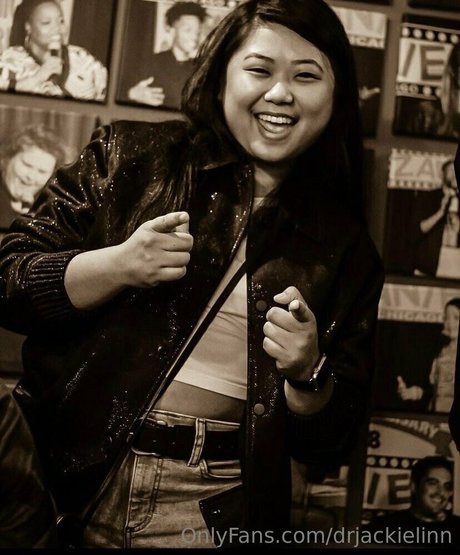 Alasti lekkinud OnlyFans-i pilt Drjackielinn