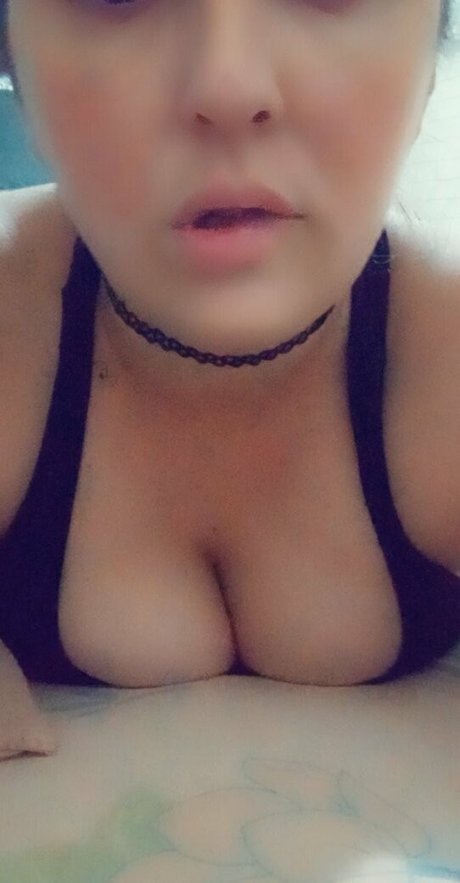 Naken lekkede OnlyFans-bilde av Danavogg