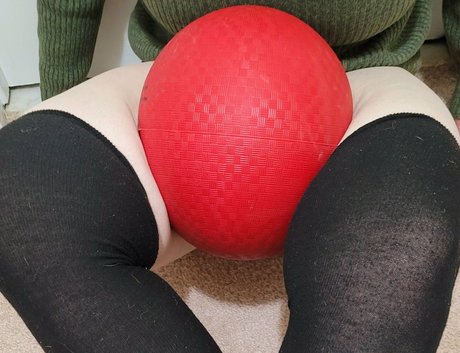 Naken läckt OnlyFans-bild av Mirukuopp