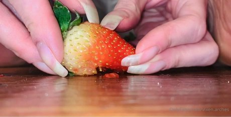 Nahá fotka uniklých OnlyFans od Vixenarches