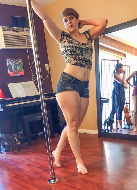 Photo nue de fuite OnlyFans de Mindless Entertainment