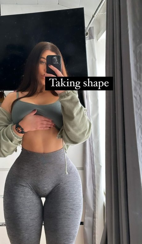 Nacktes geleaktes OnlyFans-Foto von Caroline Hobday