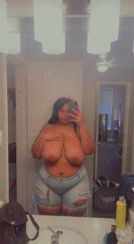 Обнаженная фотография утечки OnlyFans от Sapphiiireee