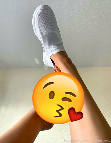Nacktes geleaktes OnlyFans-Foto von Sofiasfeetxoxo