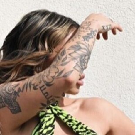 Обнаженная фотография утечки OnlyFans от Ashley Bernier