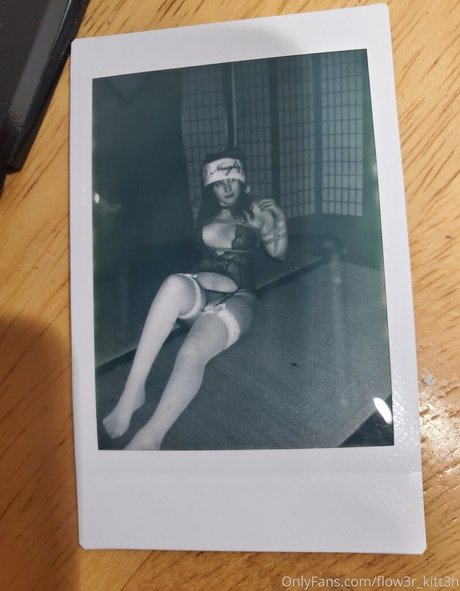 Flow3rkitt3n naked leaks OnlyFans pic