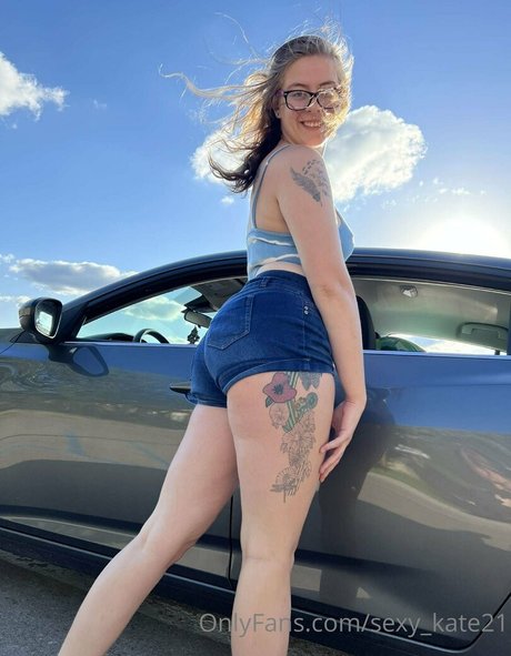 Alasti lekkinud OnlyFans-i pilt Sexykate21