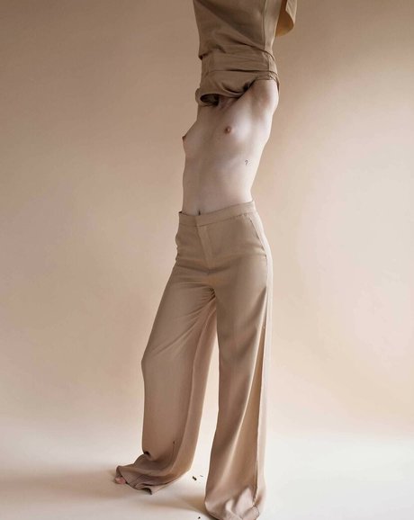 Foto di nudo di fuga di OnlyFans di Julia Cumming