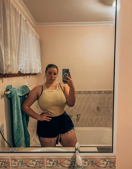 Alasti lekkinud OnlyFans-i pilt Caitlynmichelle1