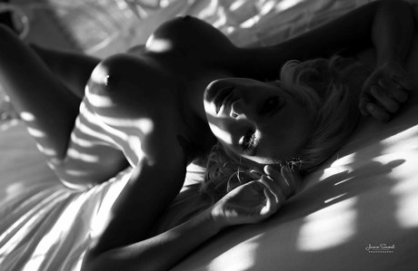 Nahá fotka uniklých OnlyFans od Kaylea Smith