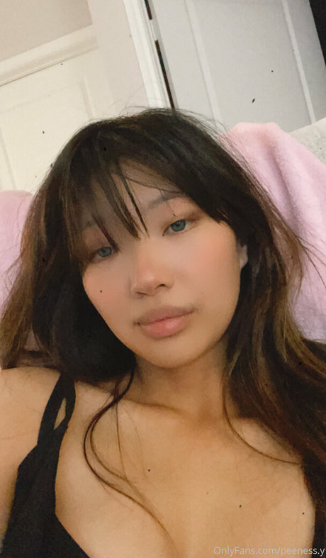 Naken lekkede OnlyFans-bilde av Peenessy