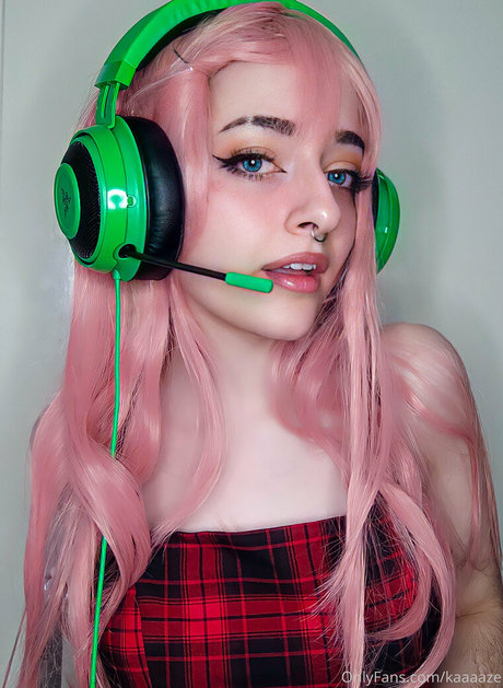 Foto desnuda filtrada de OnlyFans de Kaaaaze