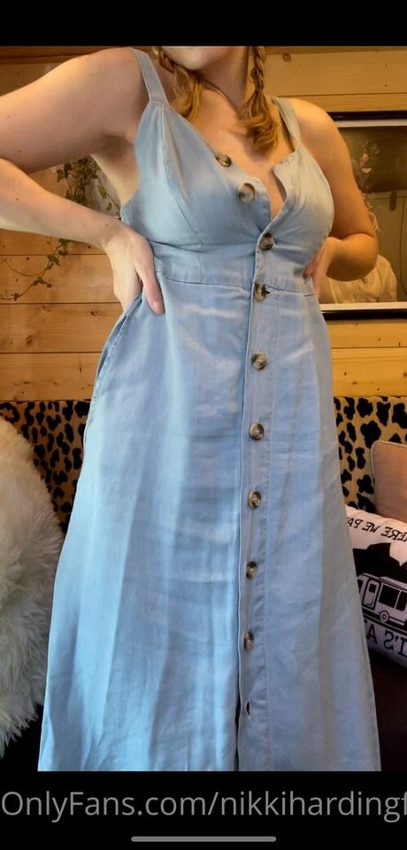 Alasti lekkinud OnlyFans-i pilt Nikkihardingfree